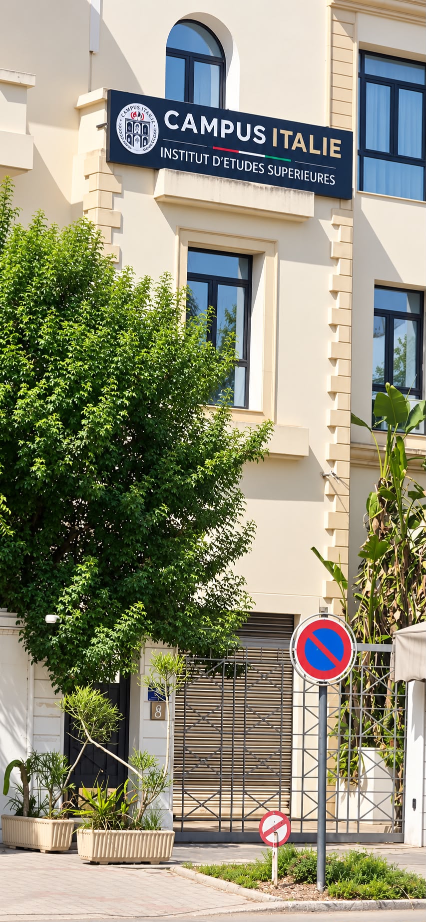 Entrée principale de Campus Italie à Tunis